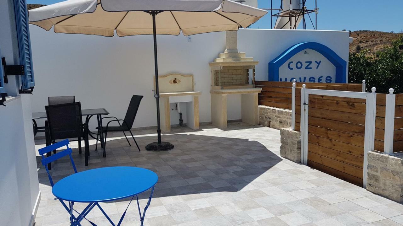 Tanyas Cozy House Villa Камиларион Екстериор снимка