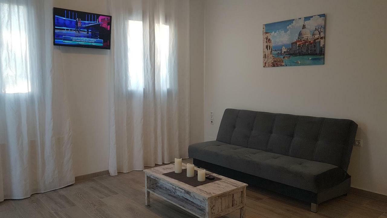 Tanyas Cozy House Villa Камиларион Екстериор снимка
