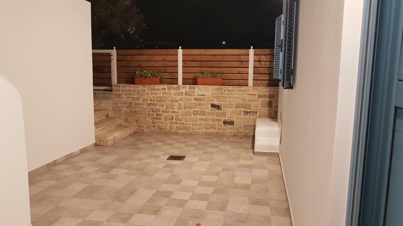 Tanyas Cozy House Villa Камиларион Екстериор снимка
