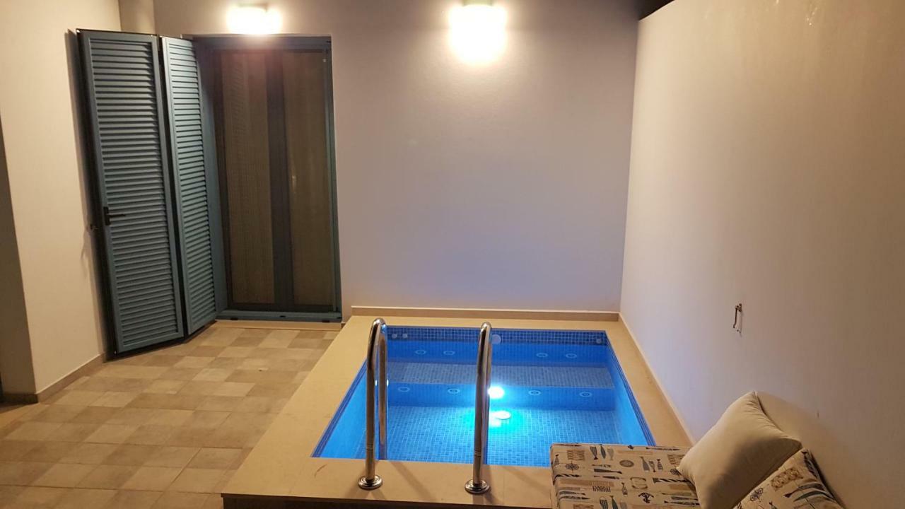 Tanyas Cozy House Villa Камиларион Екстериор снимка
